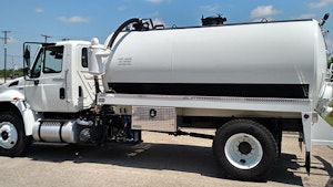 Vacuum Trucks/Tanks - Lely Tank & Waste Solutions septic truck
